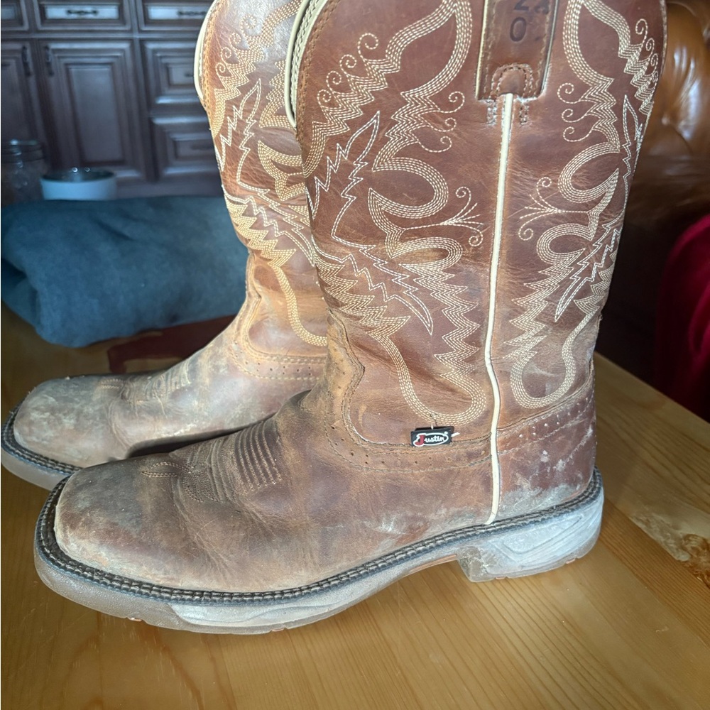 Justin Boots Tan Embroidered Western Boots